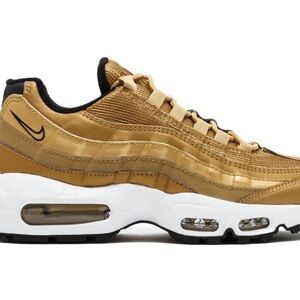Nike air max 95 metallic gold Sneakers size 6